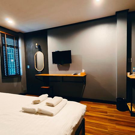 Lanta Chaolay Hostel เกาะลันตา ภายนอก รูปภาพ