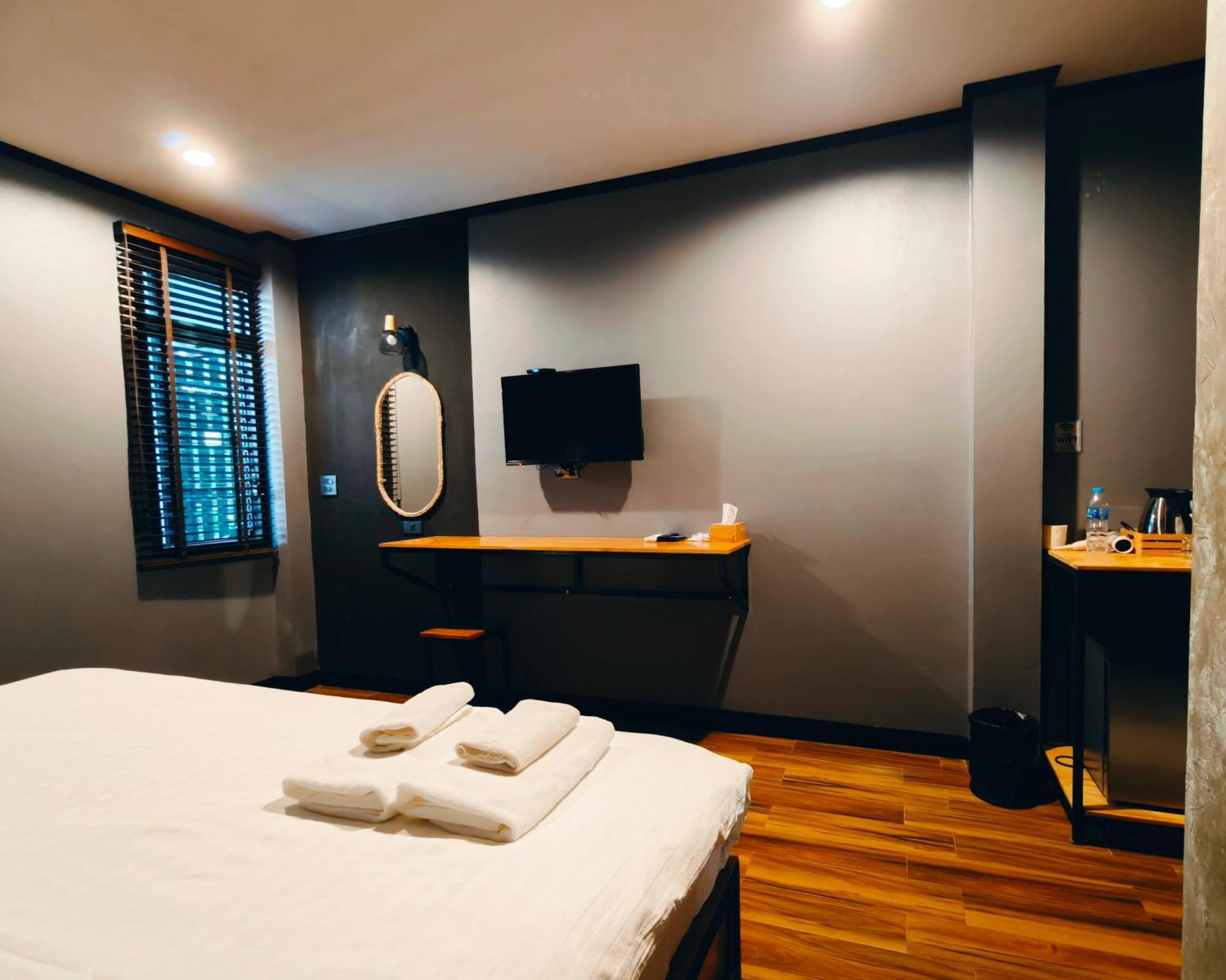 Lanta Chaolay Hostel เกาะลันตา ภายนอก รูปภาพ