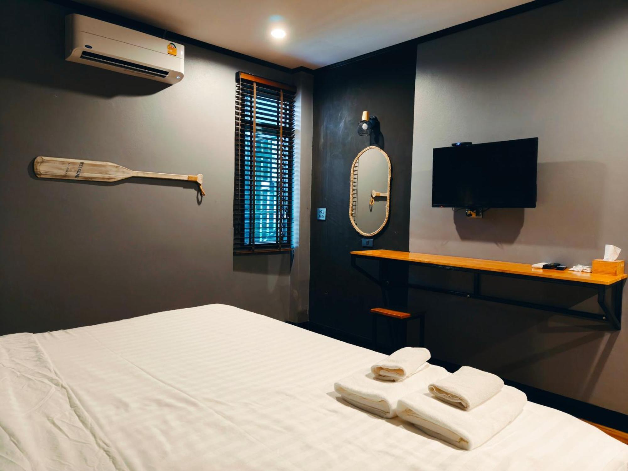 Lanta Chaolay Hostel เกาะลันตา ภายนอก รูปภาพ