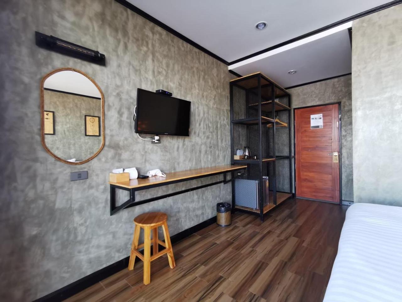 Lanta Chaolay Hostel เกาะลันตา ภายนอก รูปภาพ